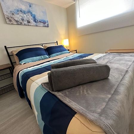 Comfy 2 Bedroom Near The Beach! Pickering Buitenkant foto