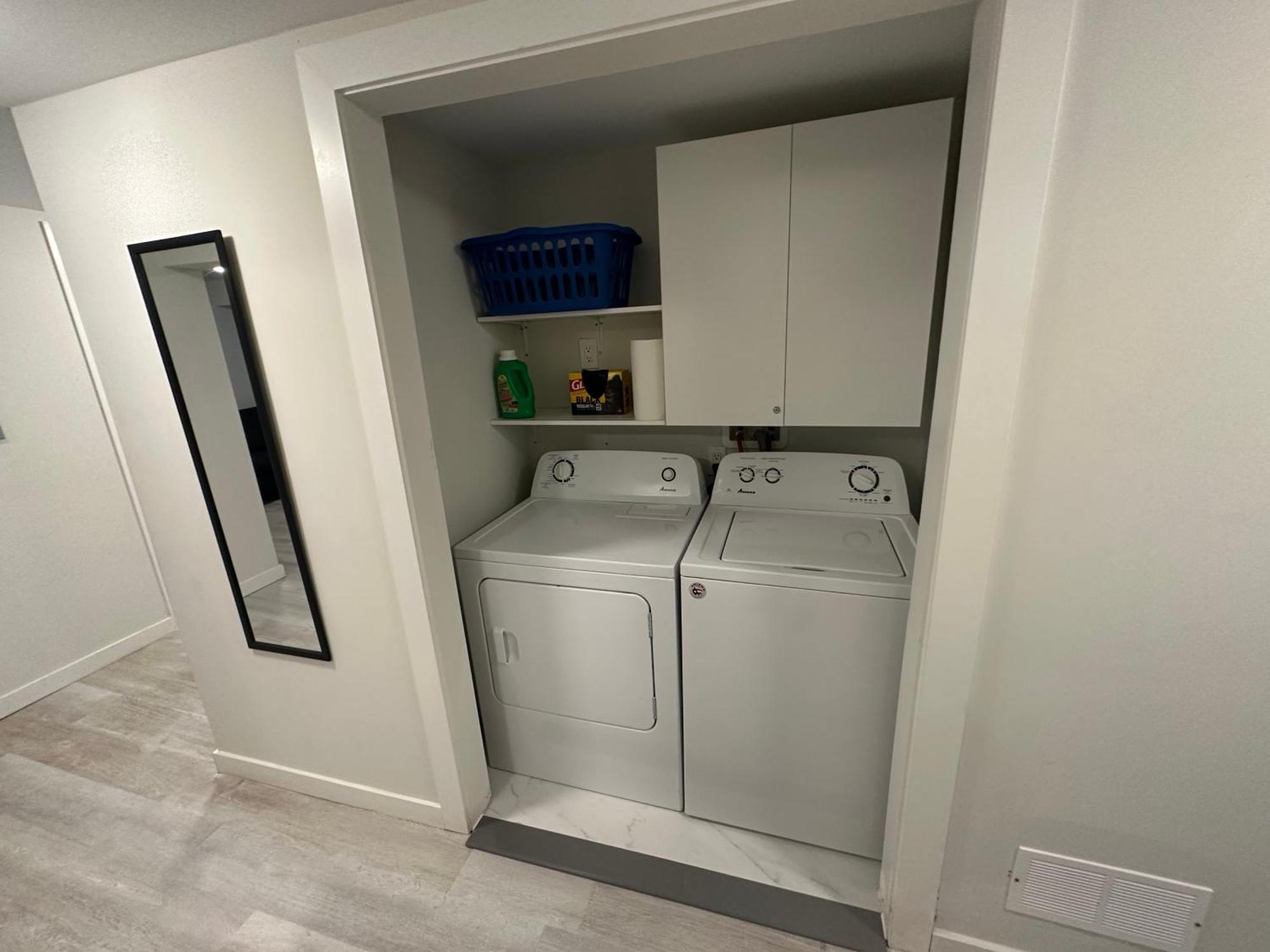 Comfy 2 Bedroom Near The Beach! Pickering Buitenkant foto